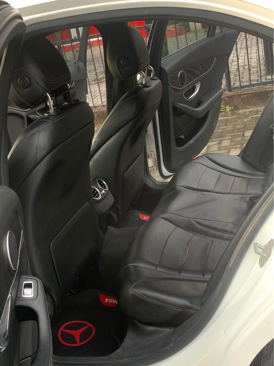 A picture of MB C300 upgrade C43 looks 2016