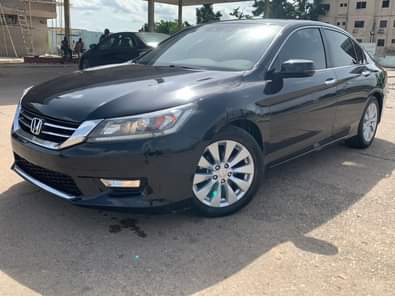 A picture of PRICE REDUCTION 2013 HONDA ACCORD toks fullest option with 360