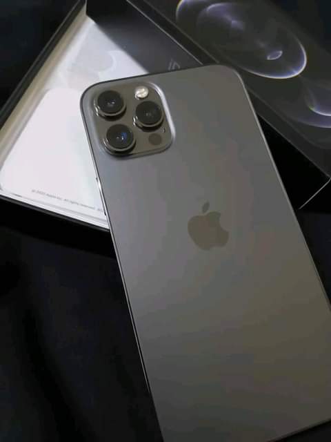 A picture of Quick deal Iphone 12 pro 256gb at only 1 1M