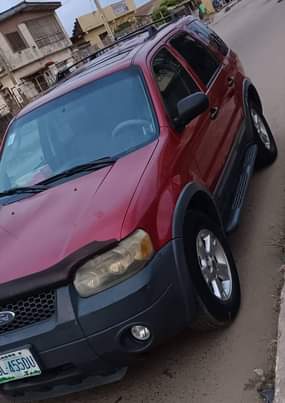 A picture of  FORSALE A faultless FORD ESCAPE 2005 Engine gear AC
