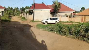 A picture of 100x100 feet at Kakiri town 90m titled