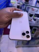 A picture of Iphone 11 pro 256gb