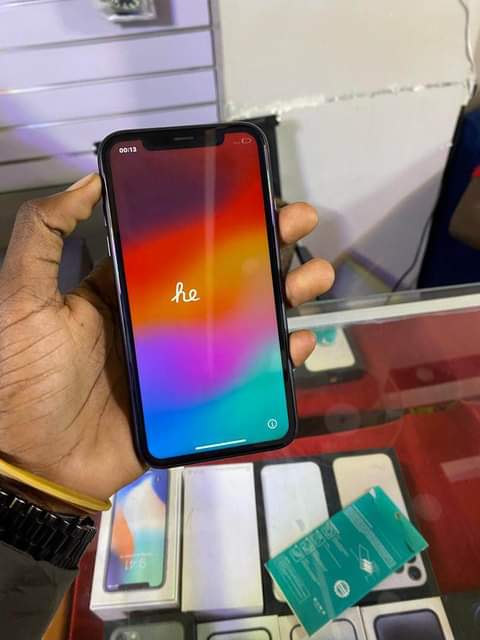 A picture of iPhone XR 64gb