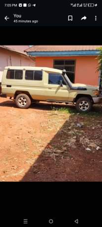 A picture of Toyota Land cruza hardtop iyo Injin 1hz diesel Gia manyu