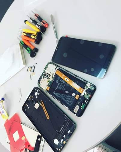 A picture of PHONE SCREEN REPLACEMENT TOUCH AND SPARE PARTS