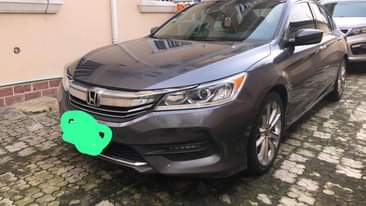 A picture of 2017 Honda accord LX trim