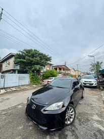 A picture of Lexus IS250 09