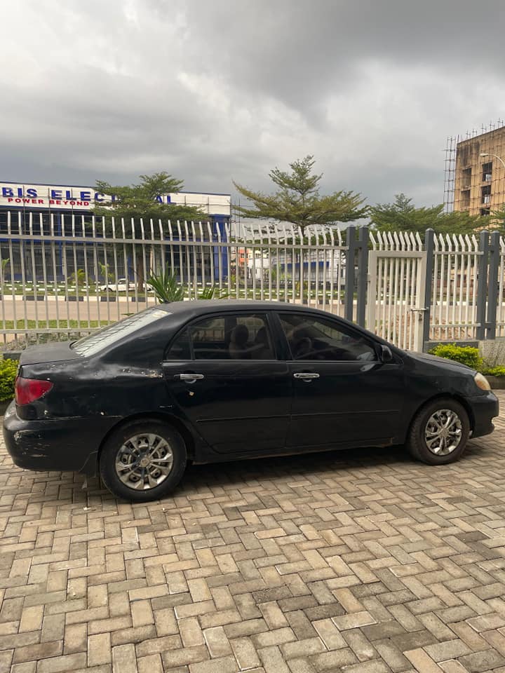 A picture of Toyota Corolla LE 2006