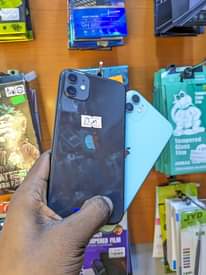 A picture of IPHONE 11 64 BH DM 650K