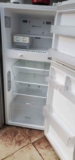 A picture of LG double door