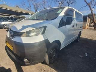 nissan nv200