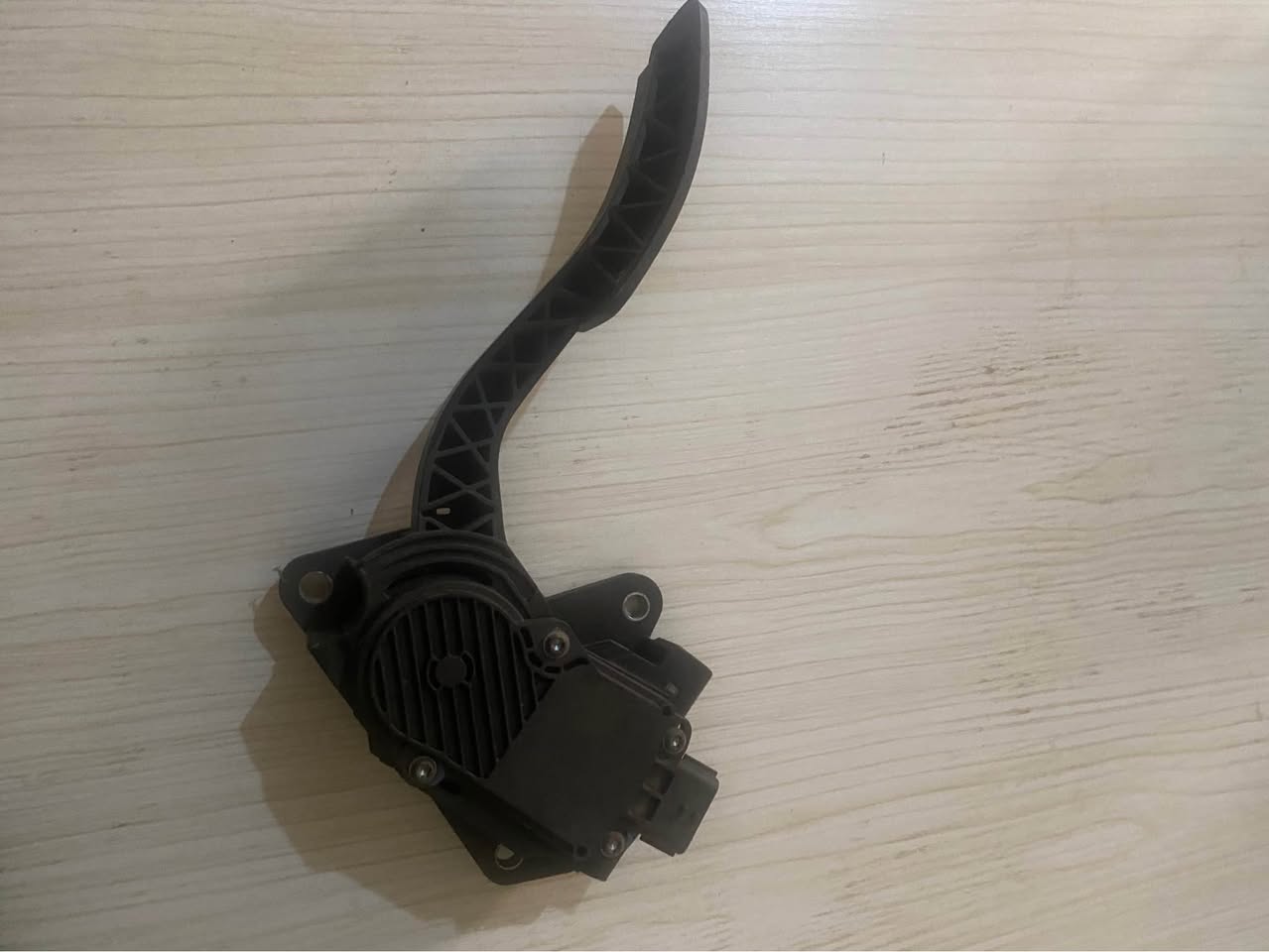 A picture of Throttle Pedal throttless