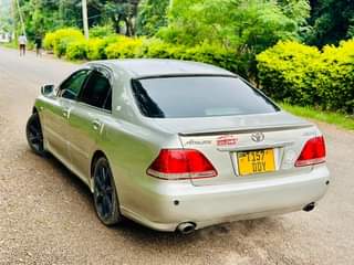 A picture of TOYOTA CROWN ATHLETE FOR SELL 8 7M SO PLSEEEEE CALL
