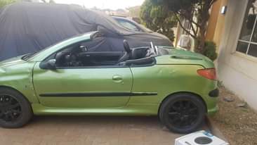 A picture of Peugeot 2006 Convertible sport