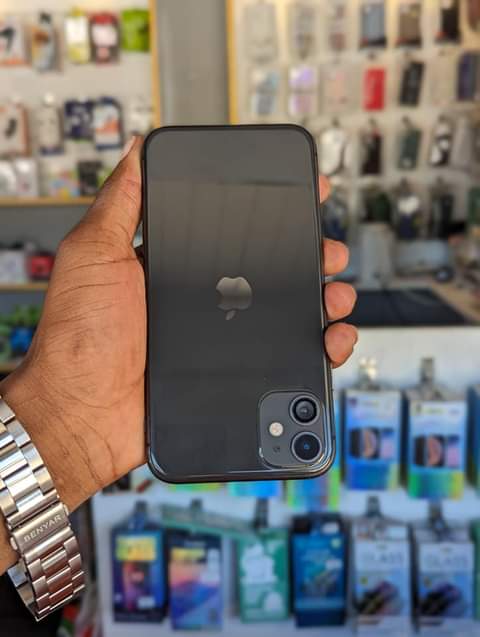 A picture of I phone 11
