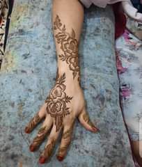 A picture of Call and WhatsApp 0687784960