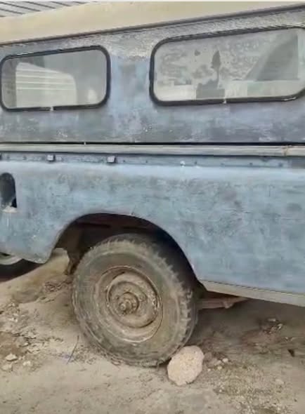 A picture of Land Rover Defender 109 full original