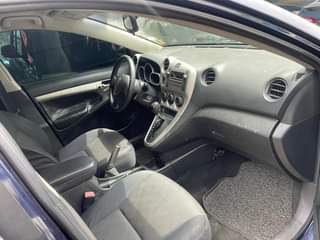 A picture of Belgium standard 2009 Pontiac vibe