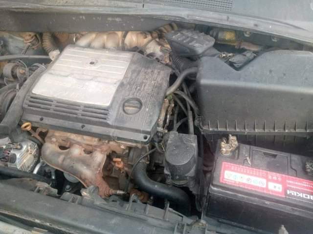 A picture of 2002 Toyota Sienna Car