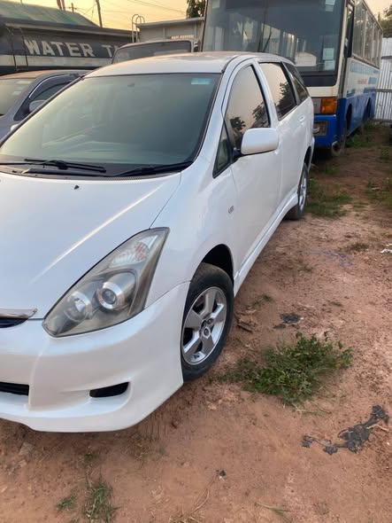 A picture of Toyota Wish super on sale at 16 5m Ugx