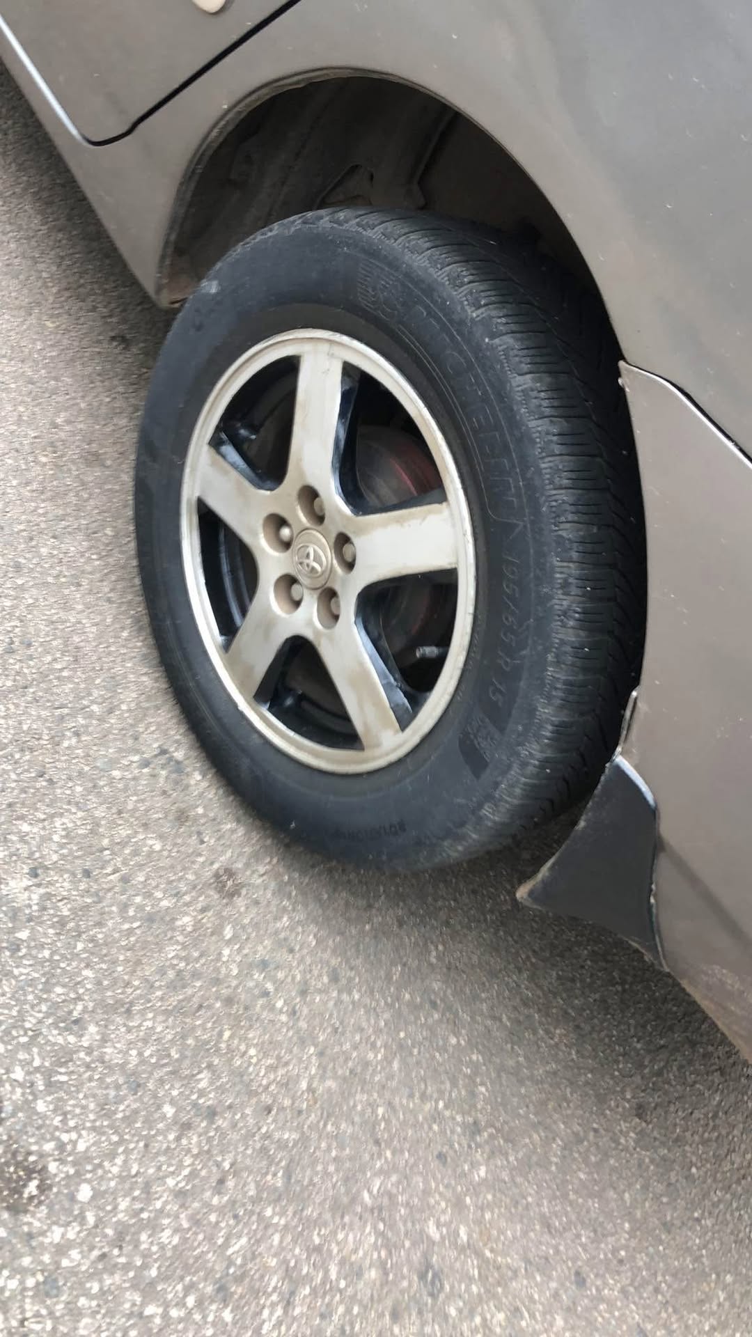 A picture of Toyota CORROLLA 04