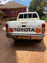 used toyota hilux