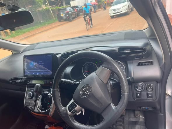 A picture of Toyota wish 34