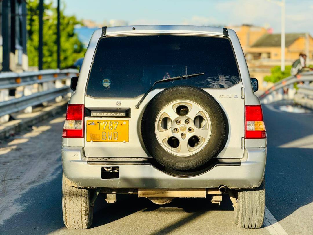 A picture of MITSUBISHI PAJERO