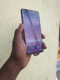 A picture of Samsung s10plus