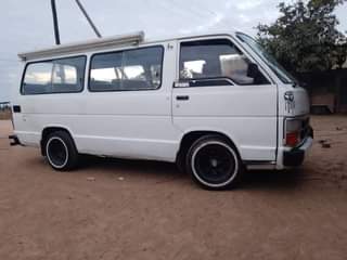 used toyota hiace