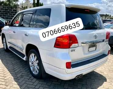 A picture of 2015 Toyota Landcrusuier Prado ZX V8 automatic transmission Petrol 7