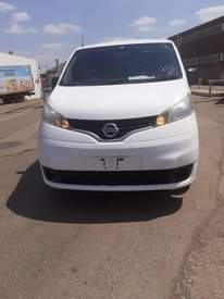 nissan nv200