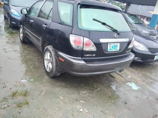 A picture of Morning market Sharp lexus Rx 300 Engine sound Gear working