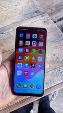 A picture of Camon 18 premier