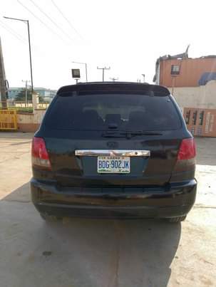 A picture of Kia sorento 06