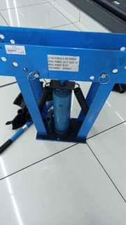 A picture of Hydraulic pipe bender