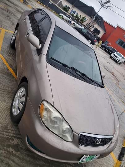 A picture of Dealer market 2005 Toyota Corolla LE Untempered engine gear ac