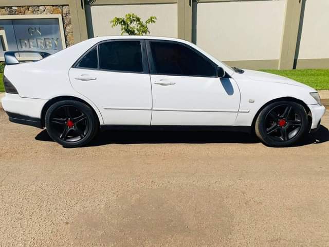 used toyota altezza