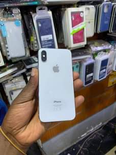A picture of Iphone x