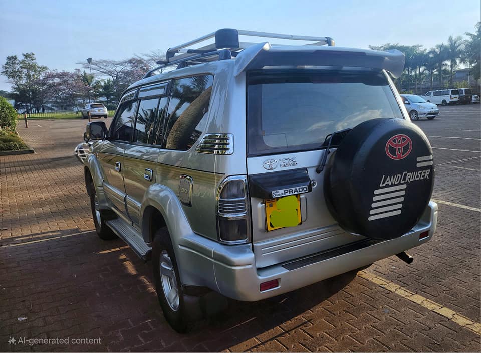 A picture of Toyota prado tx 2001 in excellent condition