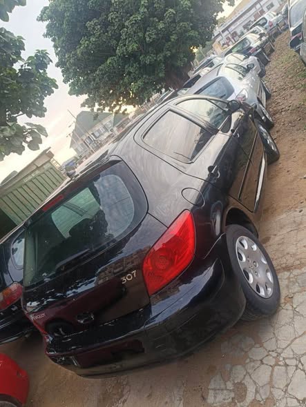 A picture of Peugeot 307 Manual Drive