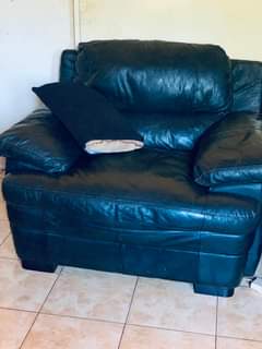 classifieds/furniture sofas