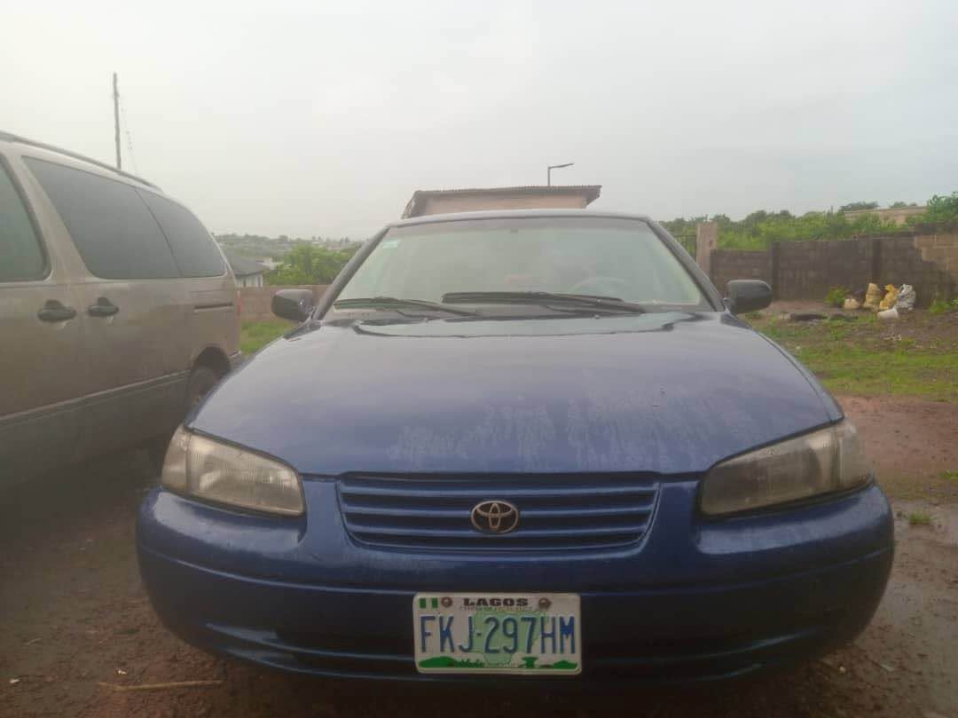 A picture of Good 2000 Toyota Camry Tiny Light
