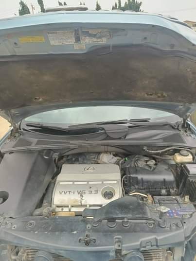 A picture of Registered Lexus rx330 basic custom papers intact sound engine and