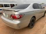 A picture of Model 2004 Model Lexus