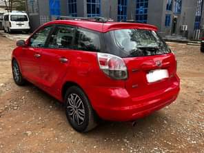 A picture of Wow very clean Frist registration first owner 2006 Reg Matrix