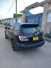 A picture of Toyota harrier old