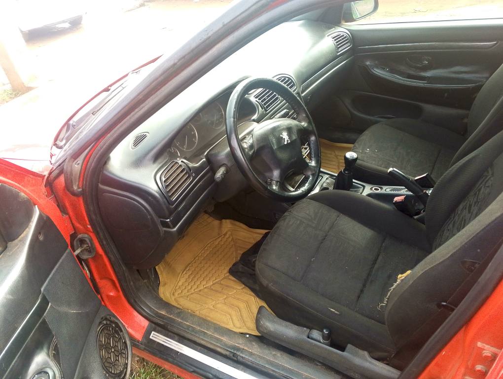 A picture of Distress Peugeot 407 07069558637