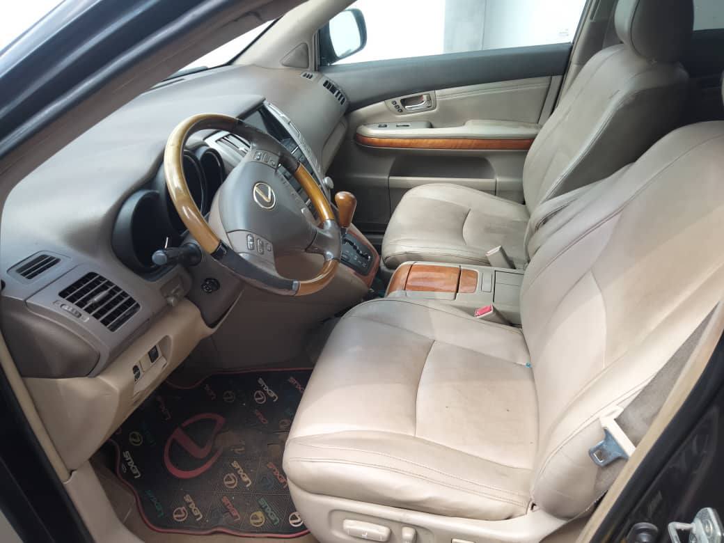 A picture of Lexus Rx 350