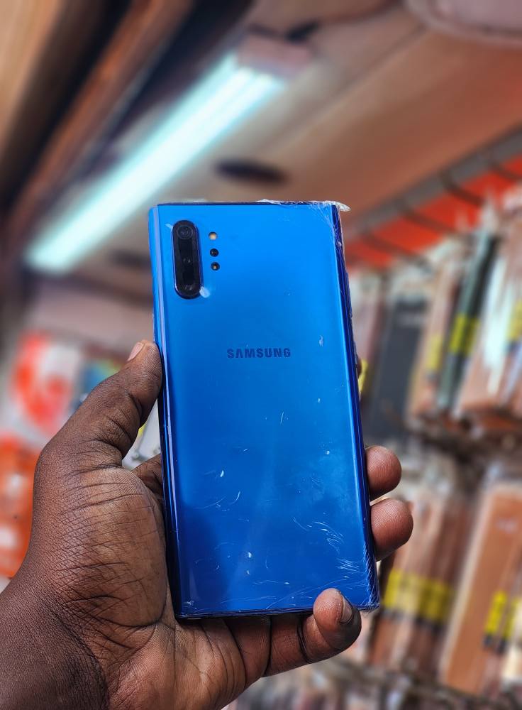 A picture of ..UK USED NOTE 10PLUS. 256GB 12GB..740K STRONGEST BATTERY LIFE GREAT